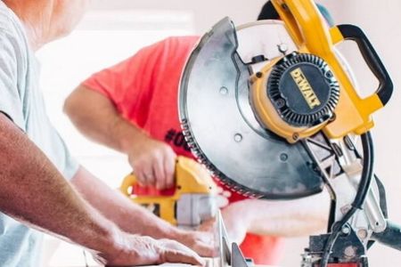 ابزار و یراق، رنگ فروشی