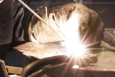 آهنگر و جوشکار